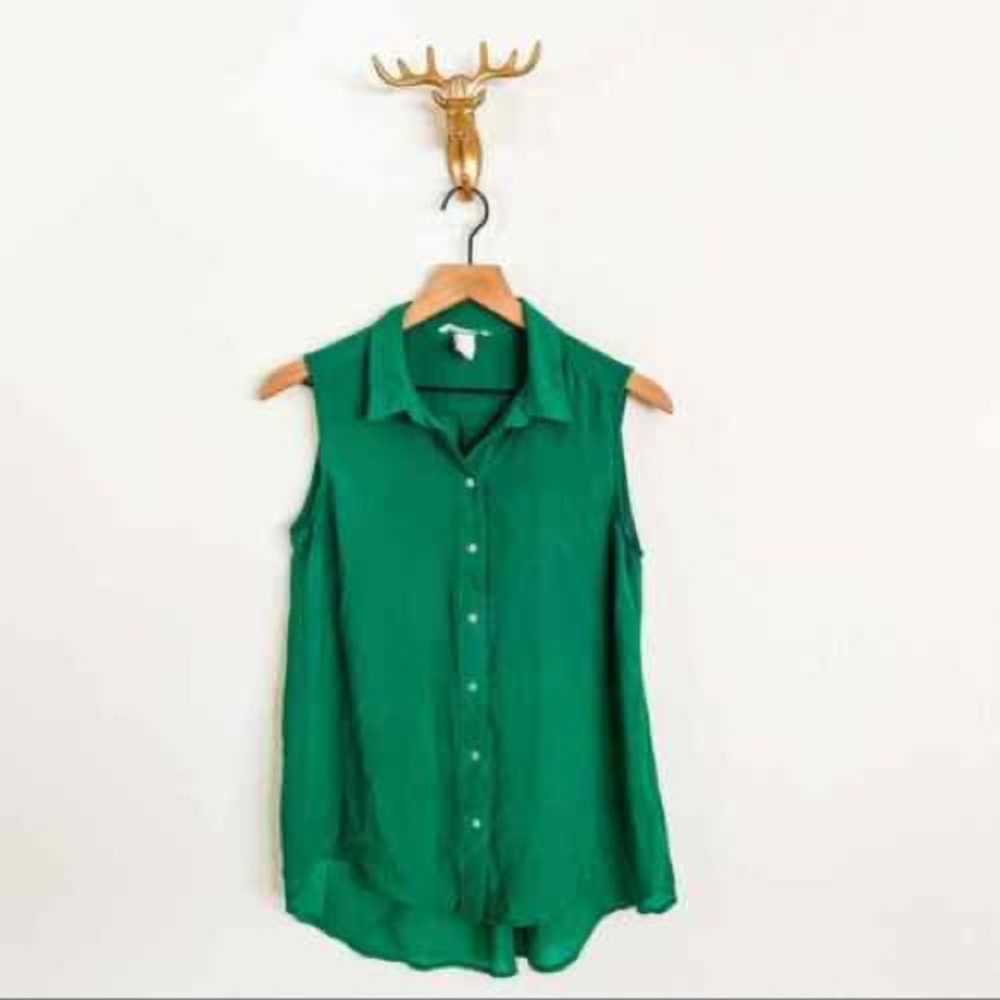 3 items for $15 H&M Green Button Front Sleeveless Blouse Size 4 US womens